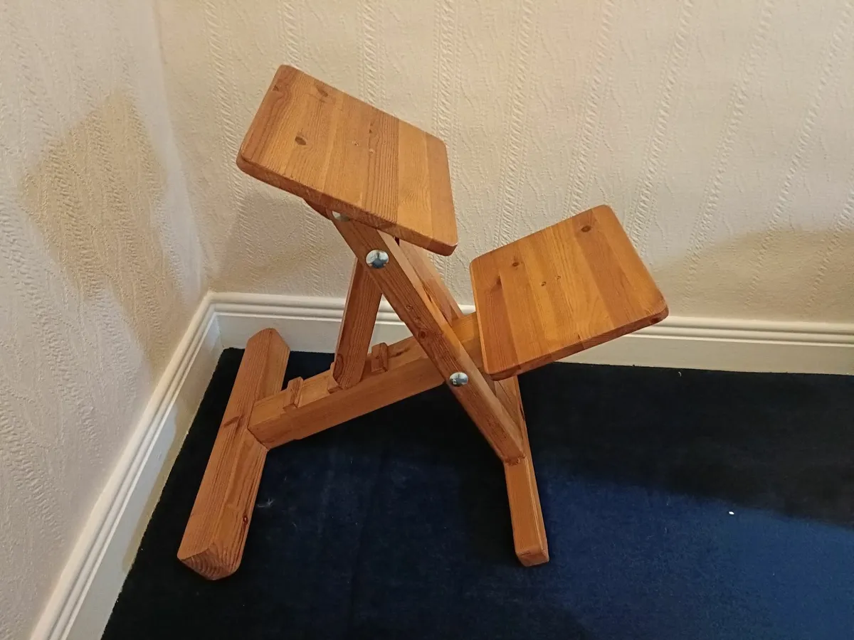 Kneeling chair