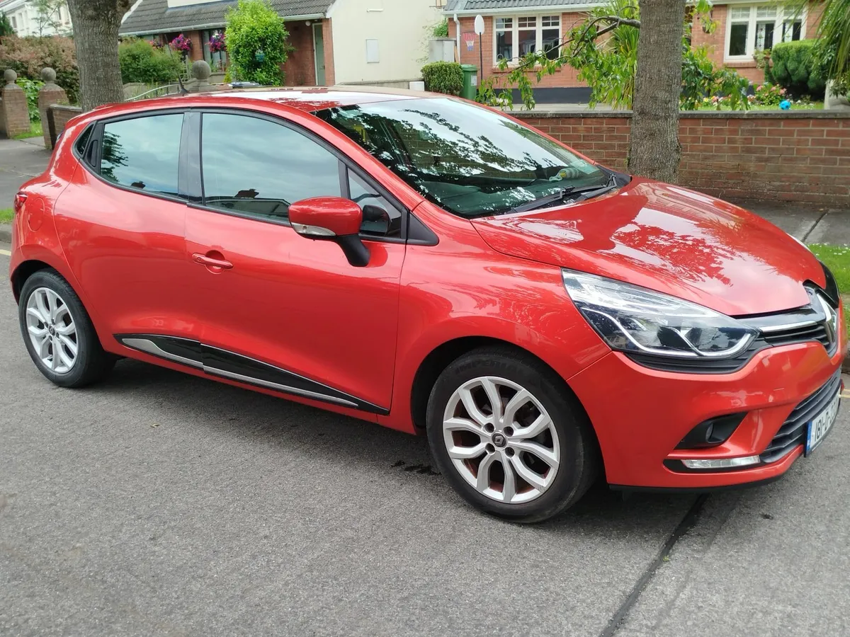 181 Renault Clio Dynamique 1.2 Petrol - Image 1