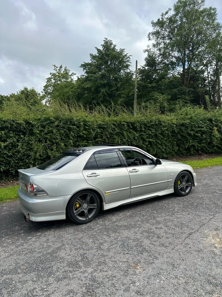 2002 IS200 Sport LSD - Image 1