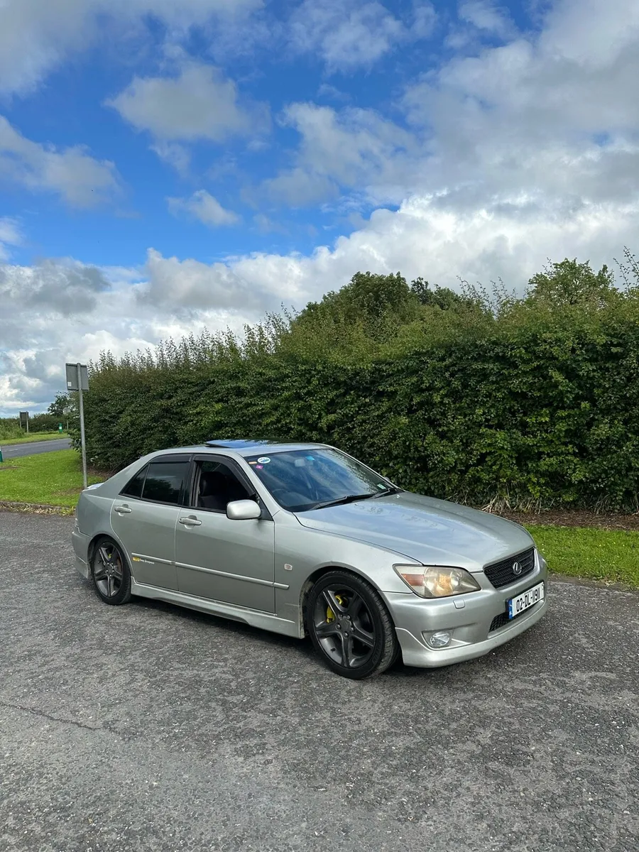 2002 IS200 Sport LSD - Image 2