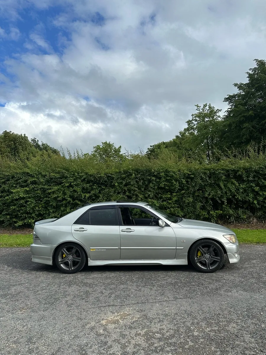 2002 IS200 Sport LSD - Image 3