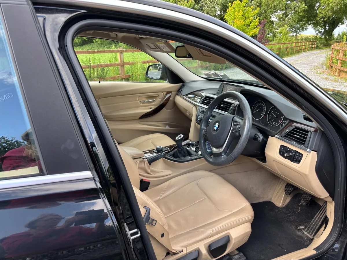 BMW 3-Series 2014 - Image 2