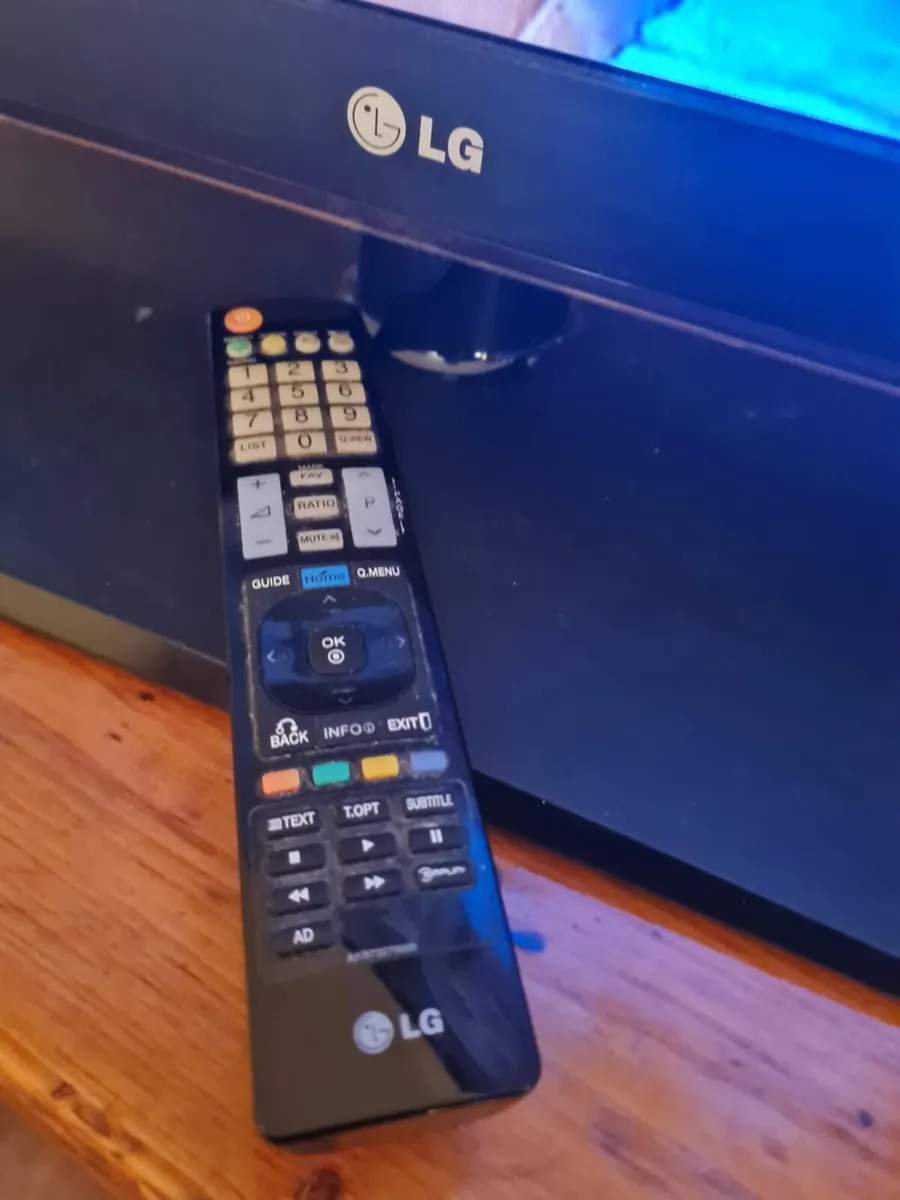 LG TV - Image 3