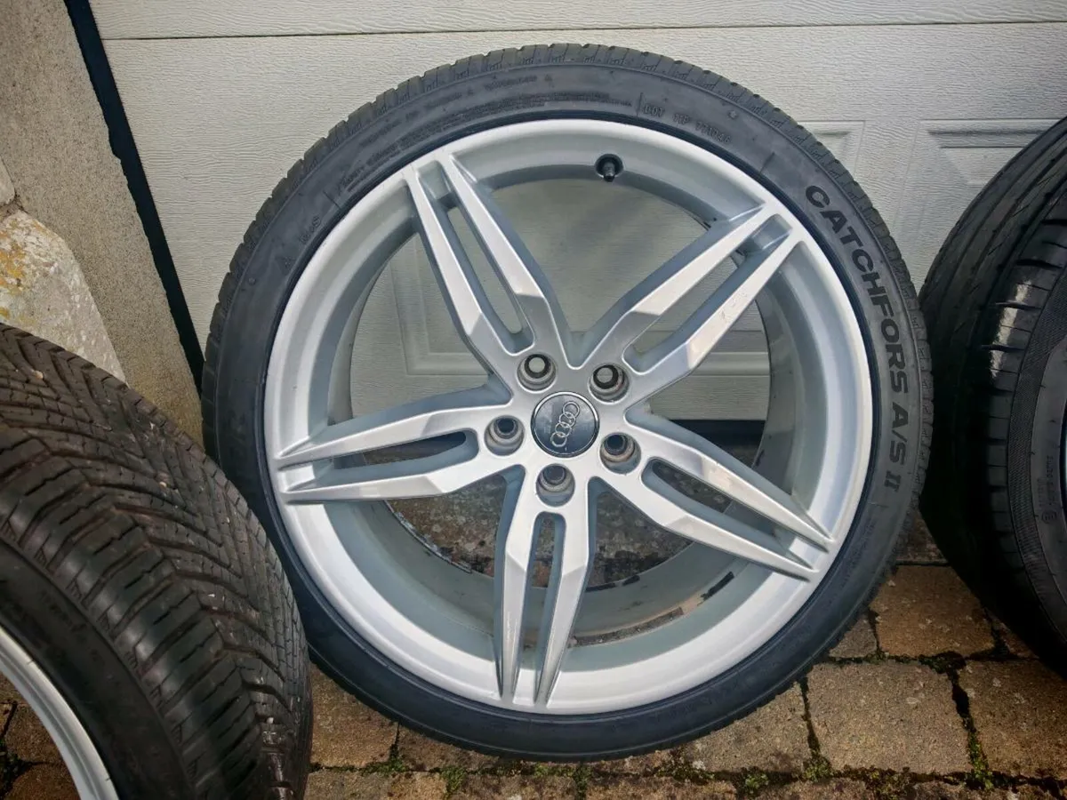 Audi 19" Le Mans Alloys with Tires - Image 3