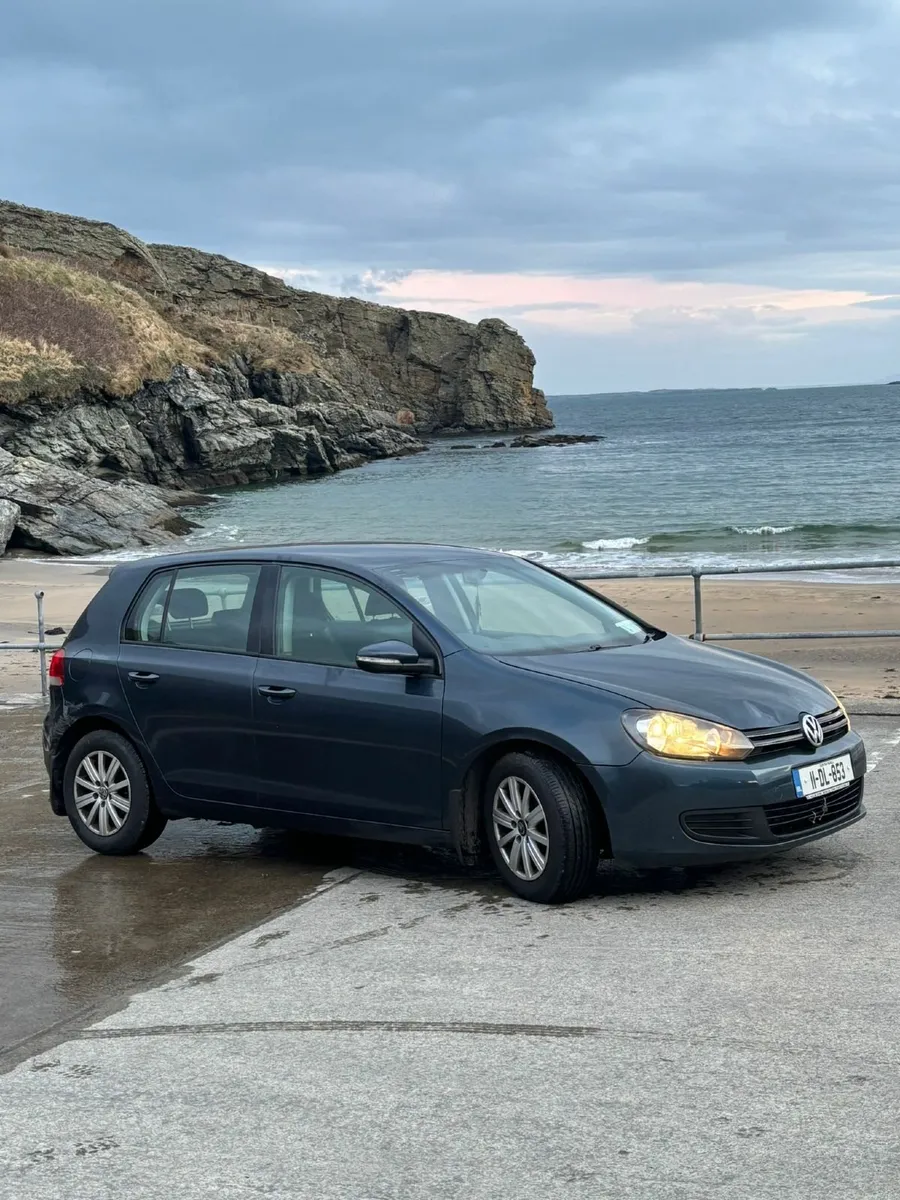 Volkswagen Golf 2011 - Image 1