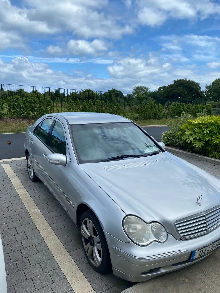 Mercedes Benz C180 - Image 4