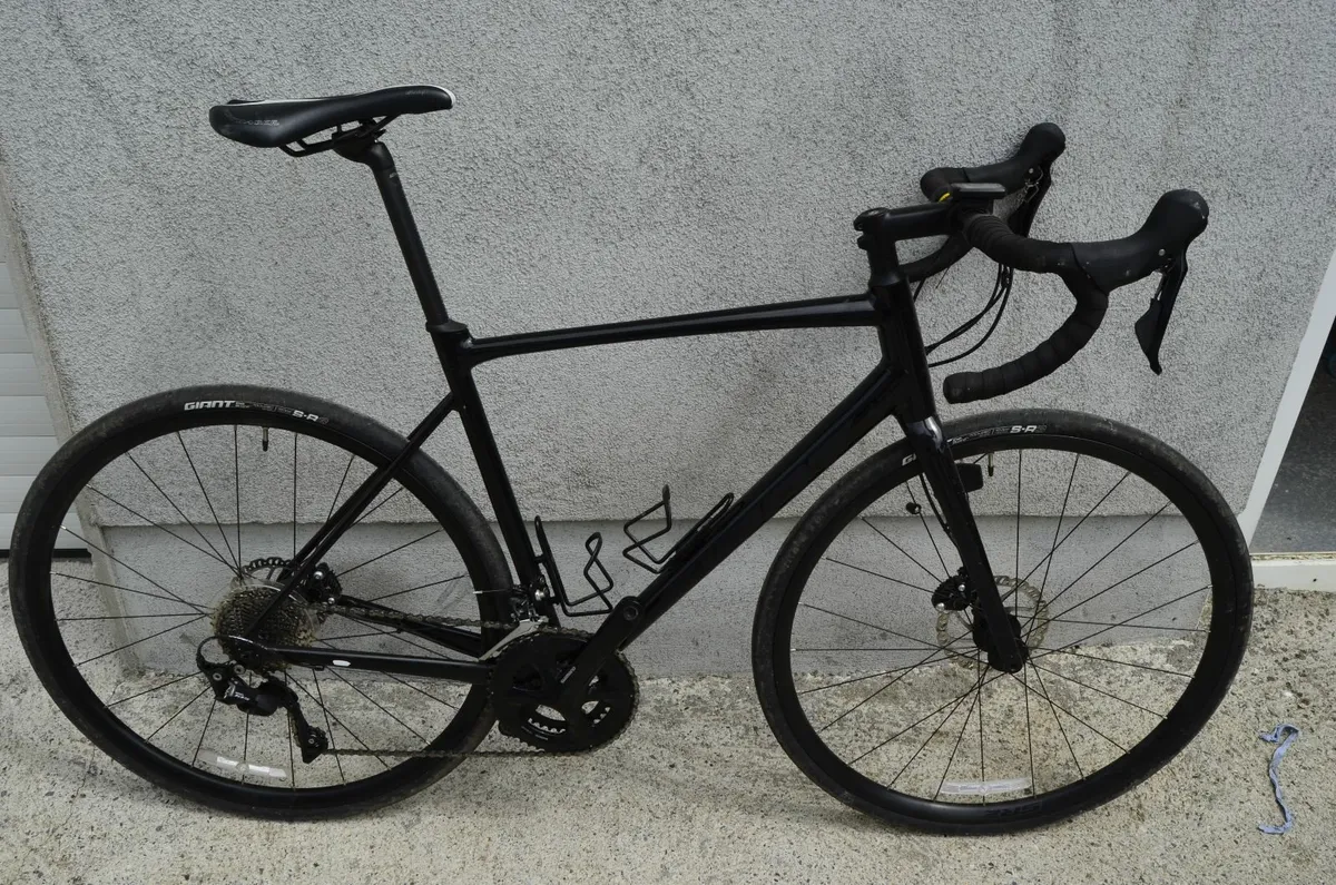 Road bike - Image 1