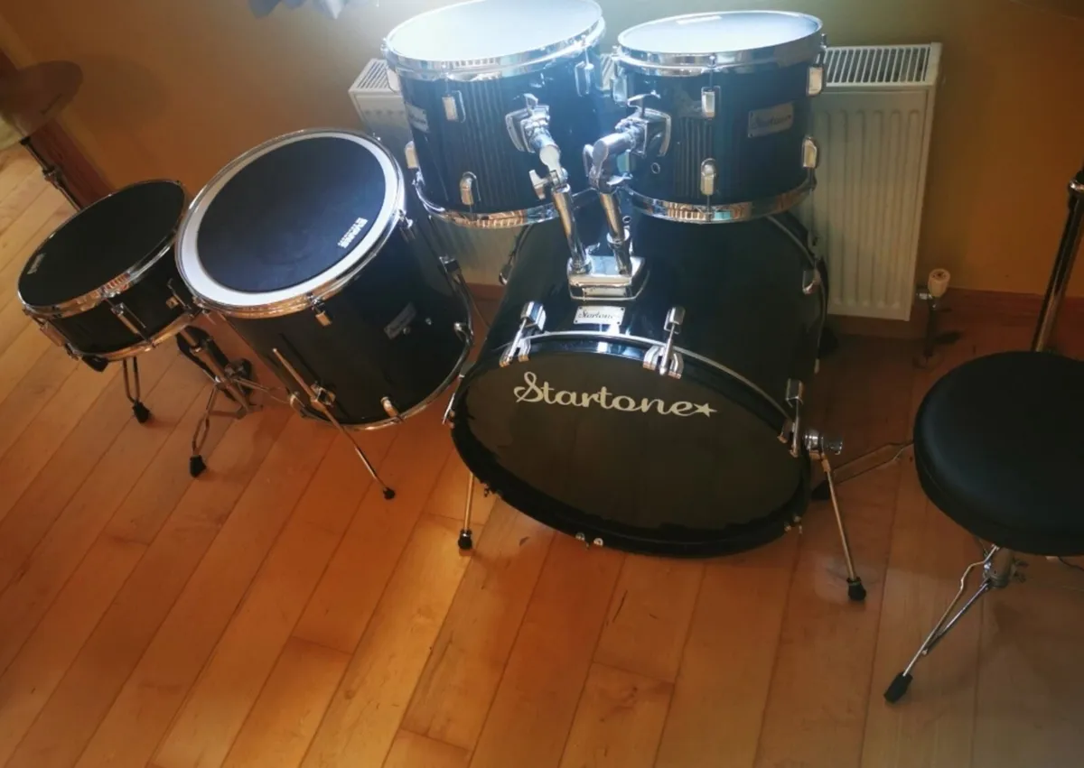 Drum Kit - Image 1
