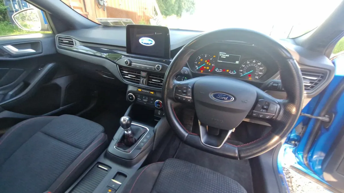 Ford Focus 2019 4th gen 1.5 diesel ST line 120ps - Image 2