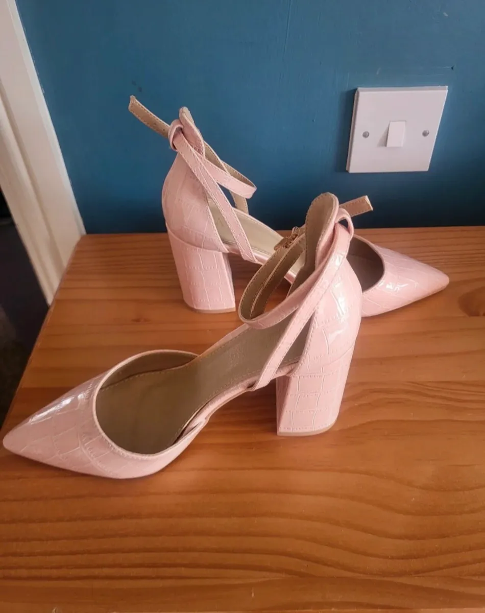 Shoes, dresses, bag bundle - Image 3