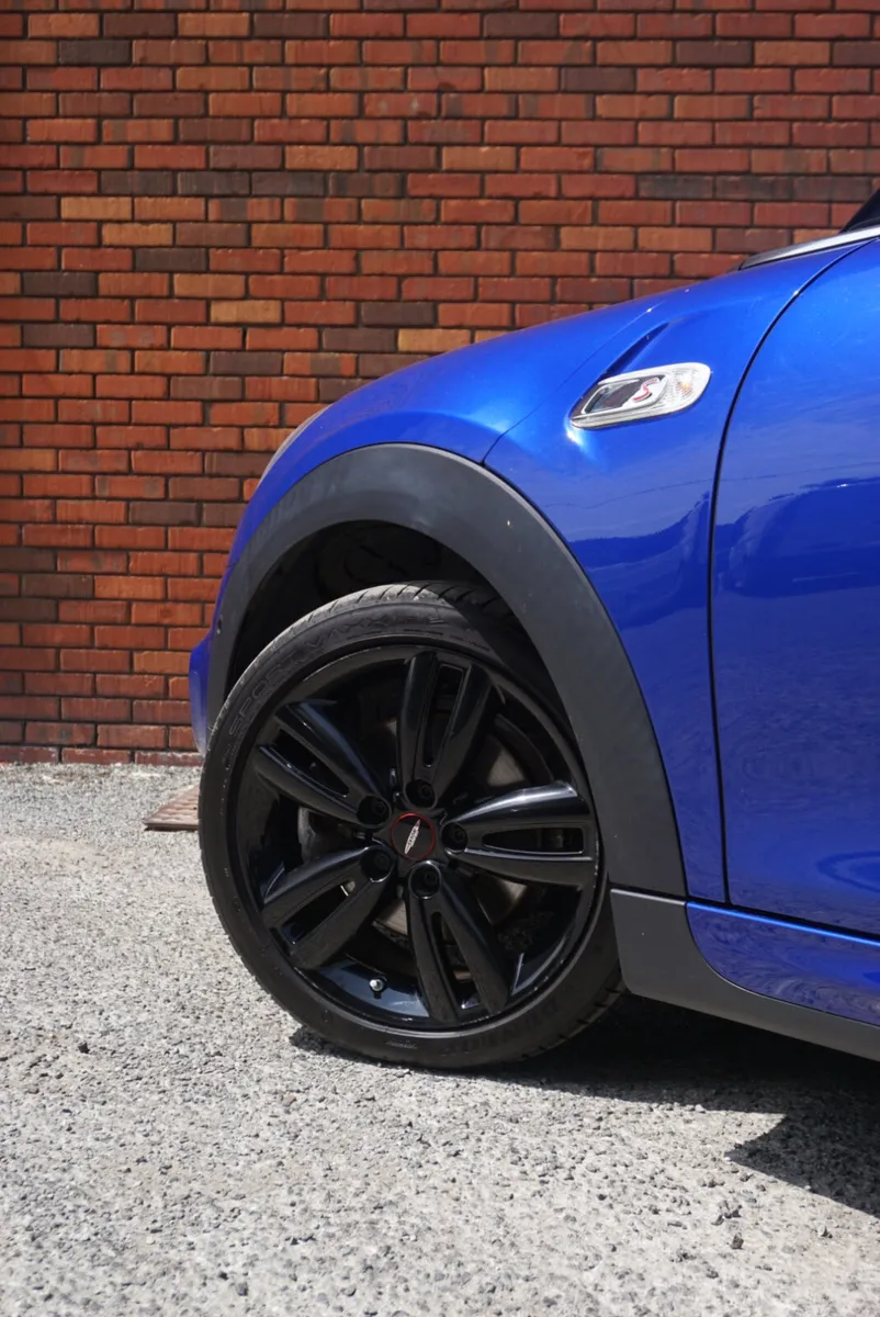 Mini Cooper S John Cooper Works 2.0 - Image 2