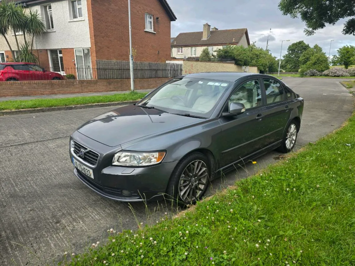 Volvo  S40 - Image 4