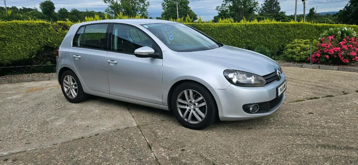 2011 VW Golf 1.6 TDI Highline - Image 2
