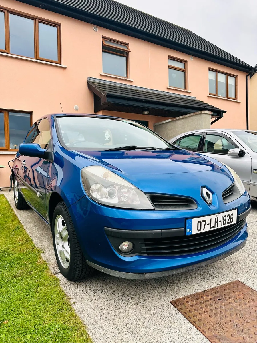 Renault Clio - Image 1