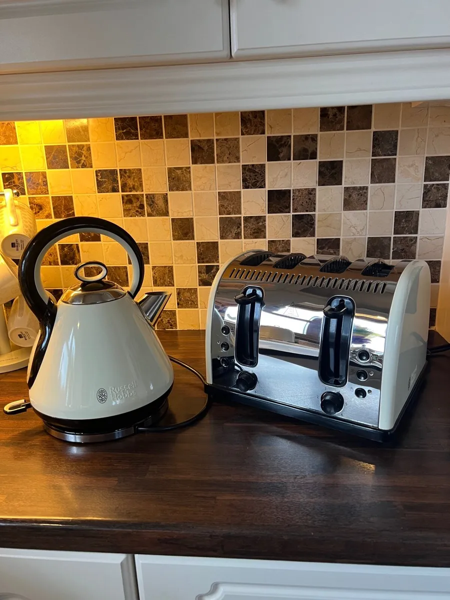 Kettle and toaster - Image 4