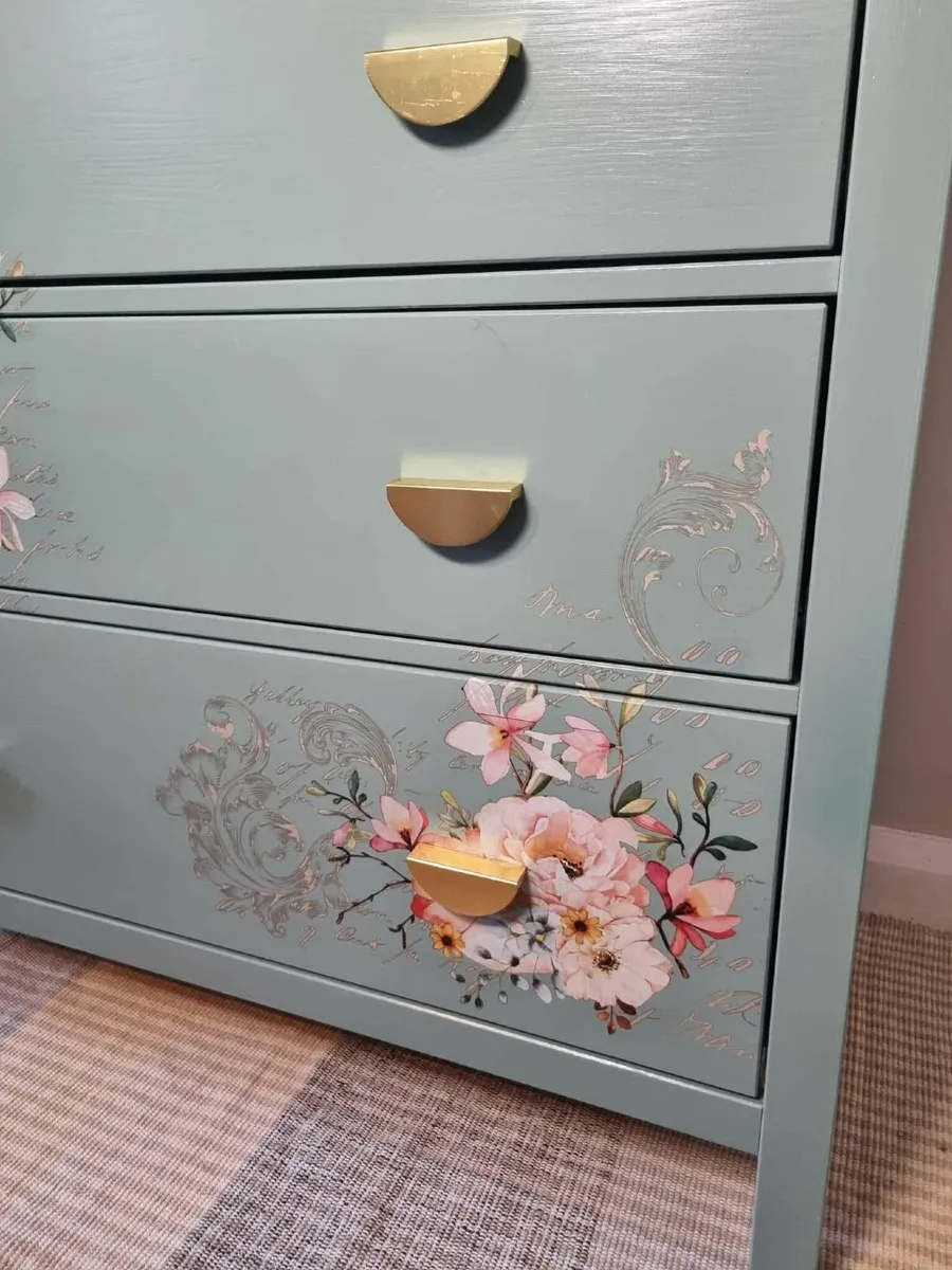 Chest of drawers - Image 2