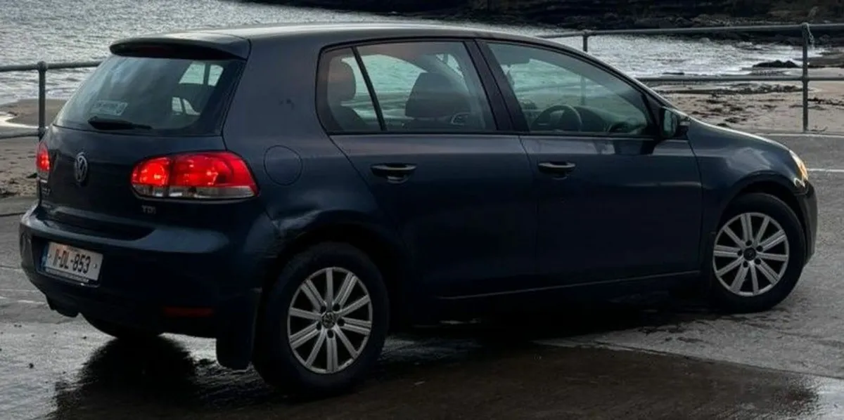 Volkswagen Golf 2011 - Image 4
