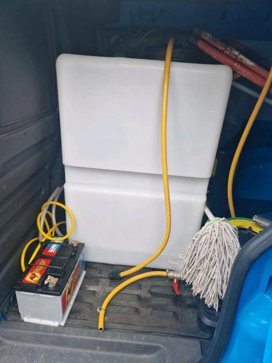 560L water tank - Image 1