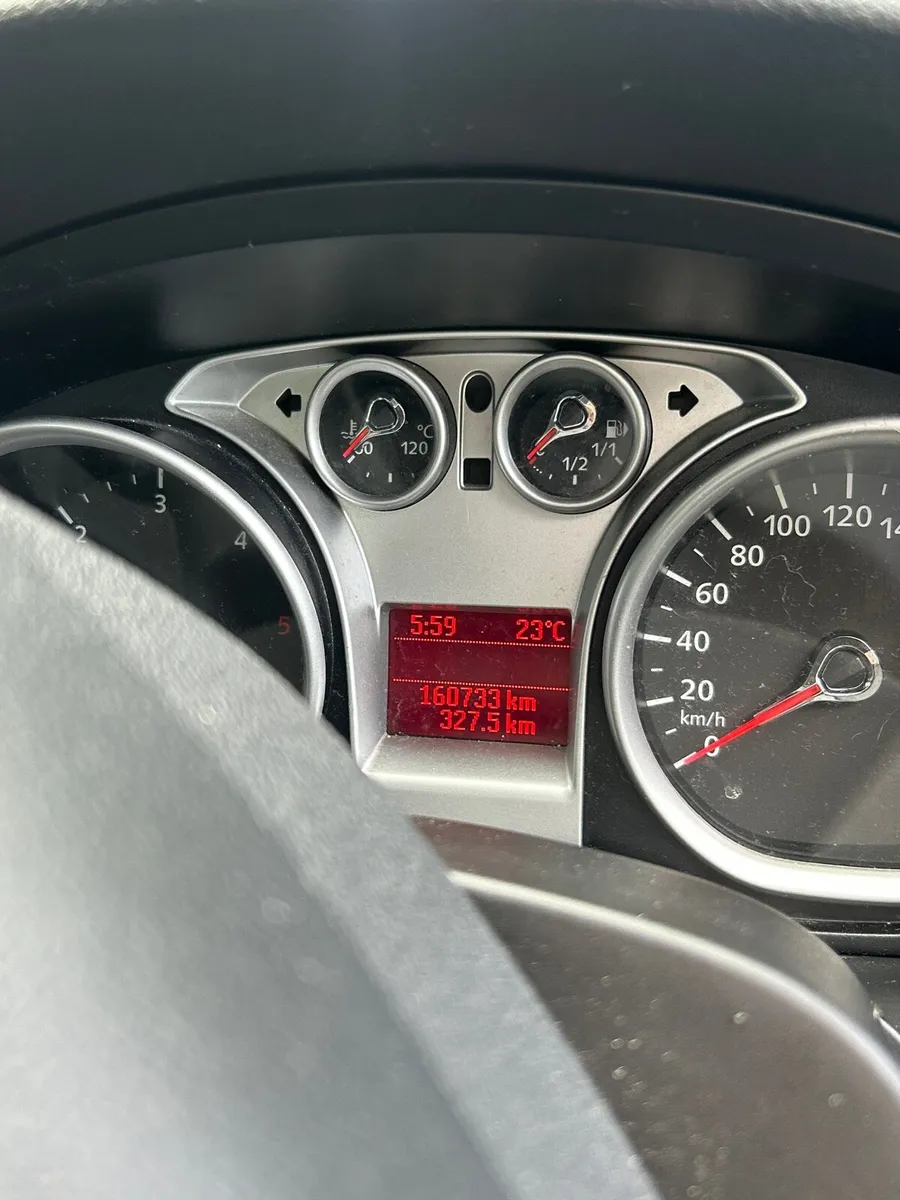 2009 ford focus - Image 2