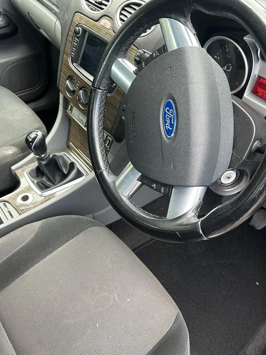 2009 ford focus - Image 4