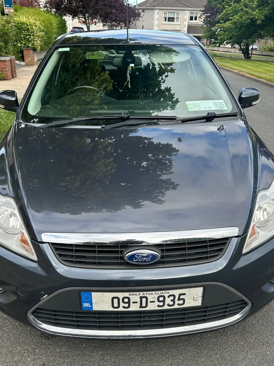2009 ford focus - Image 1