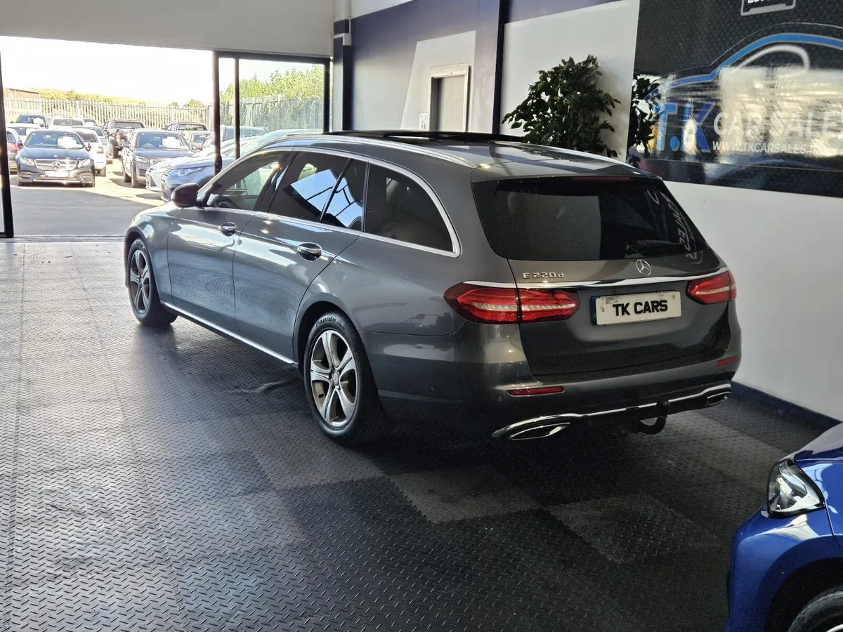 17 MERCEDES BENZ E-CLASS 220 ESTATE SE PREMIUM + - Image 3