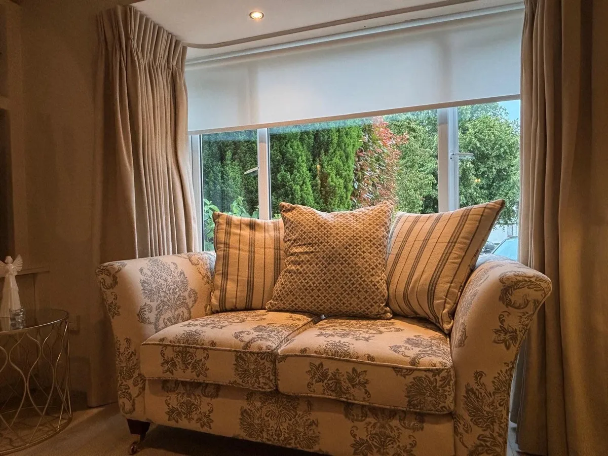 Luxury Suite of furniture 3 seater and 2 seater - Image 2