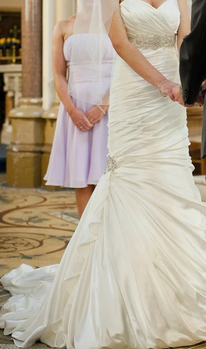 Wedding dress - Image 3