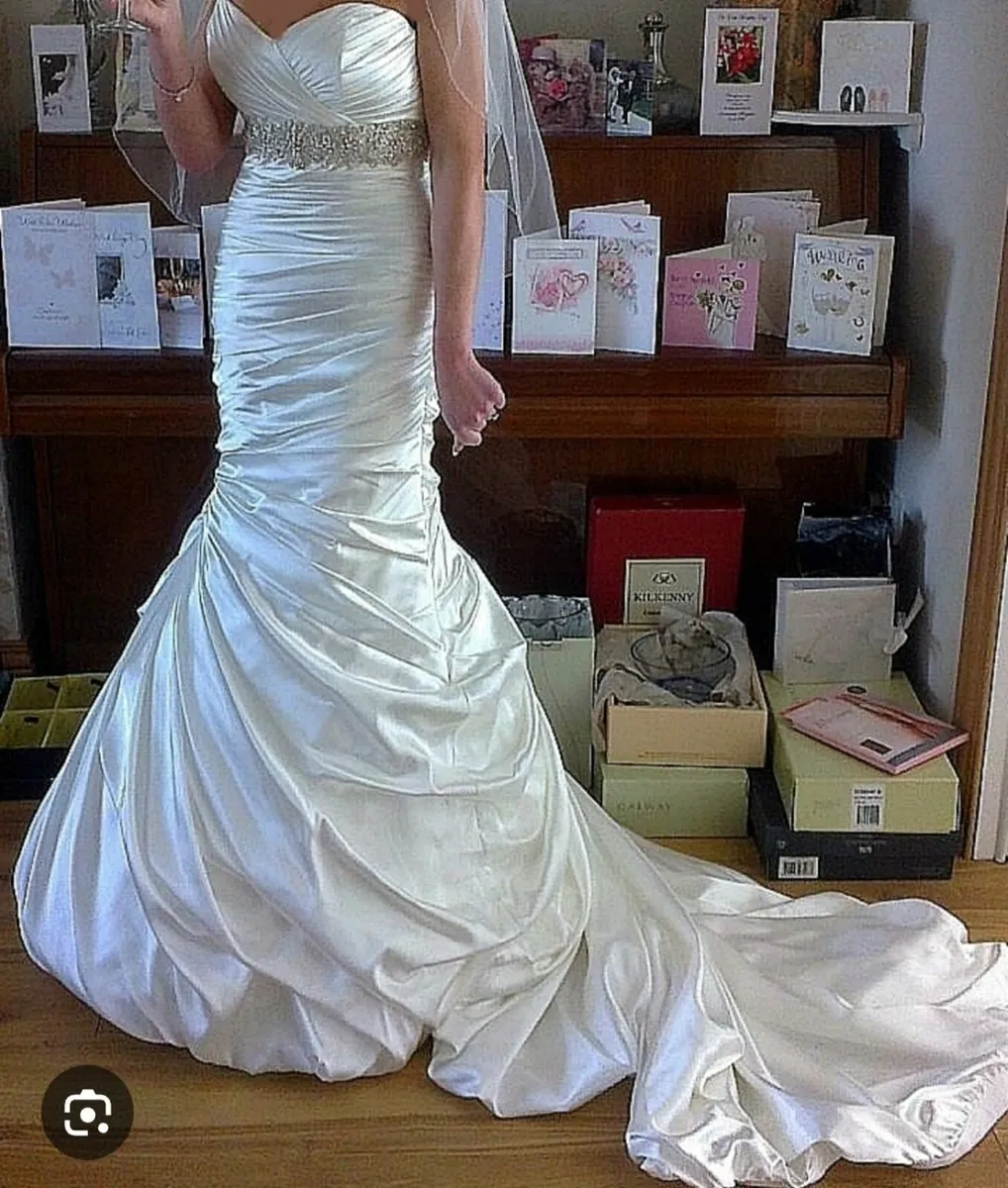 Wedding dress - Image 4