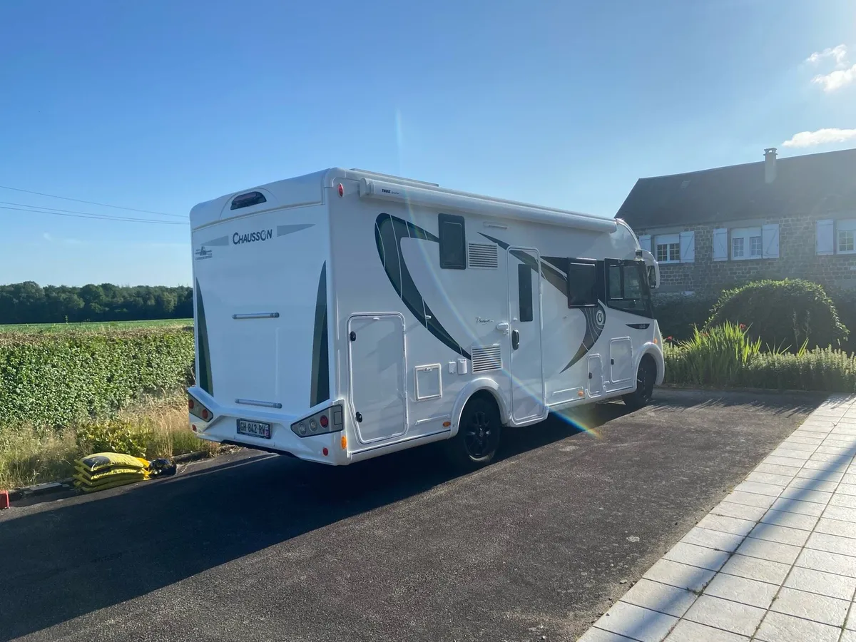 Camper - Image 1