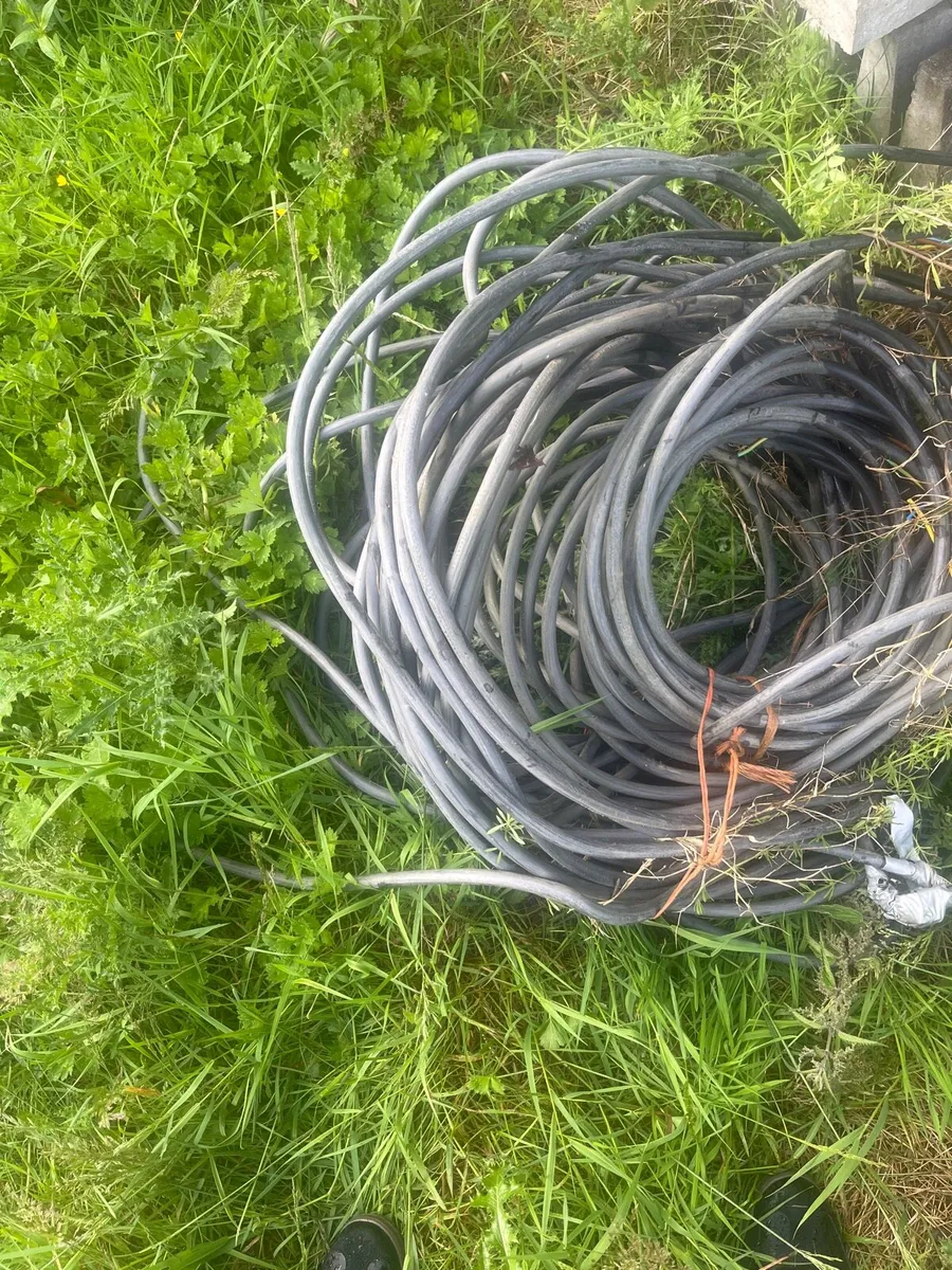 3 x 6.0 sq mm lsf swa cable 112 metres - Image 1