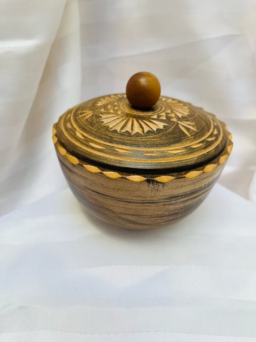 Wooden bowl - Image 1