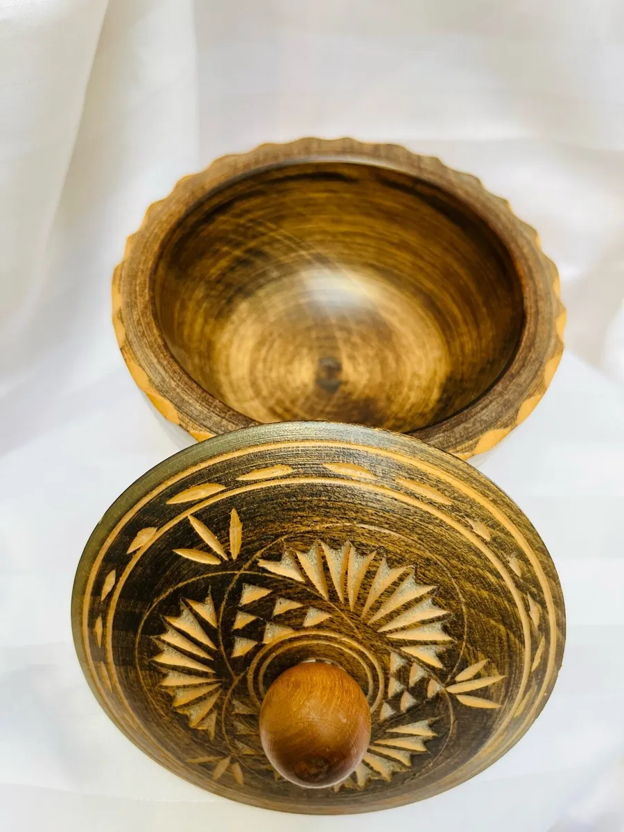 Wooden bowl - Image 3