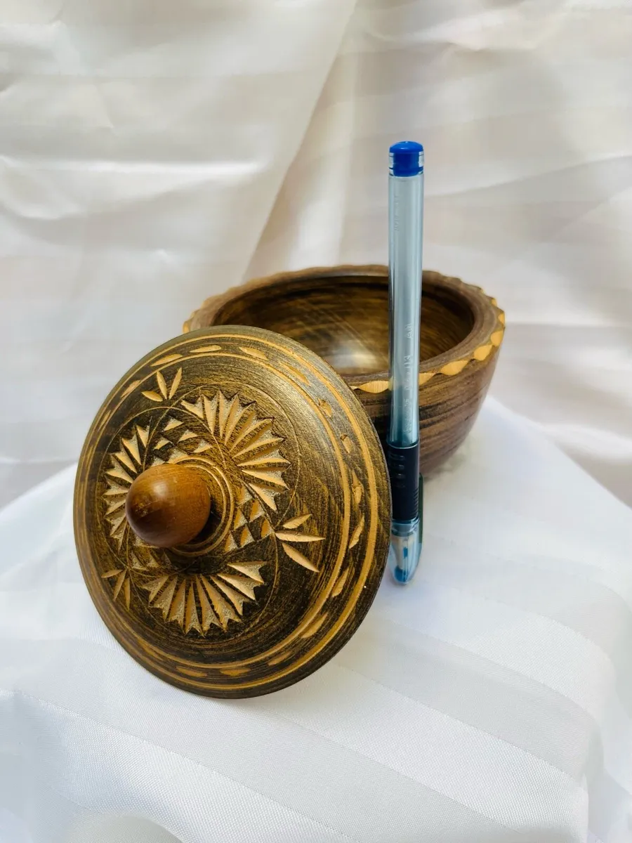 Wooden bowl - Image 4