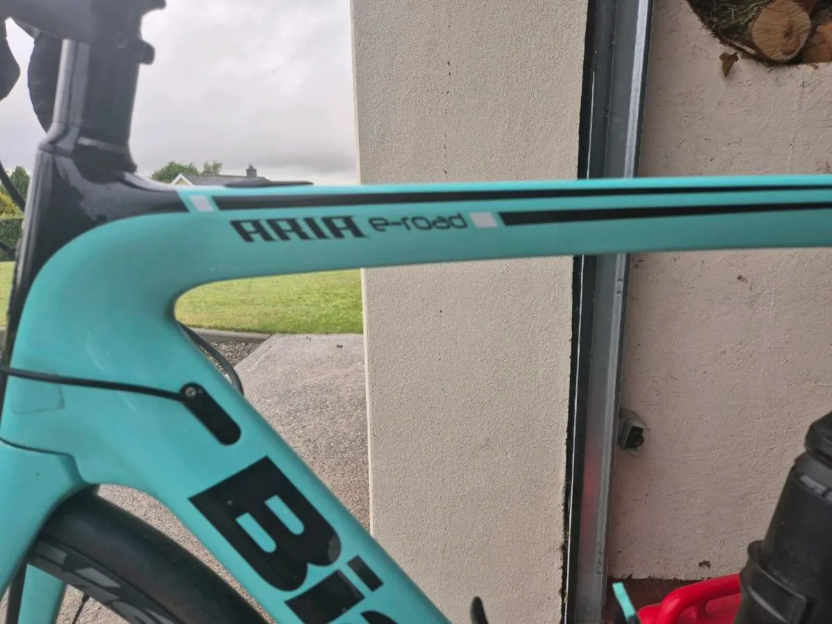 Bianchi E-Road Aria - Image 3