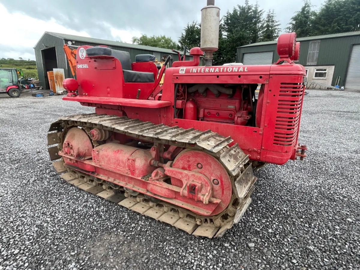 International btd6 crawler tractor - Image 1
