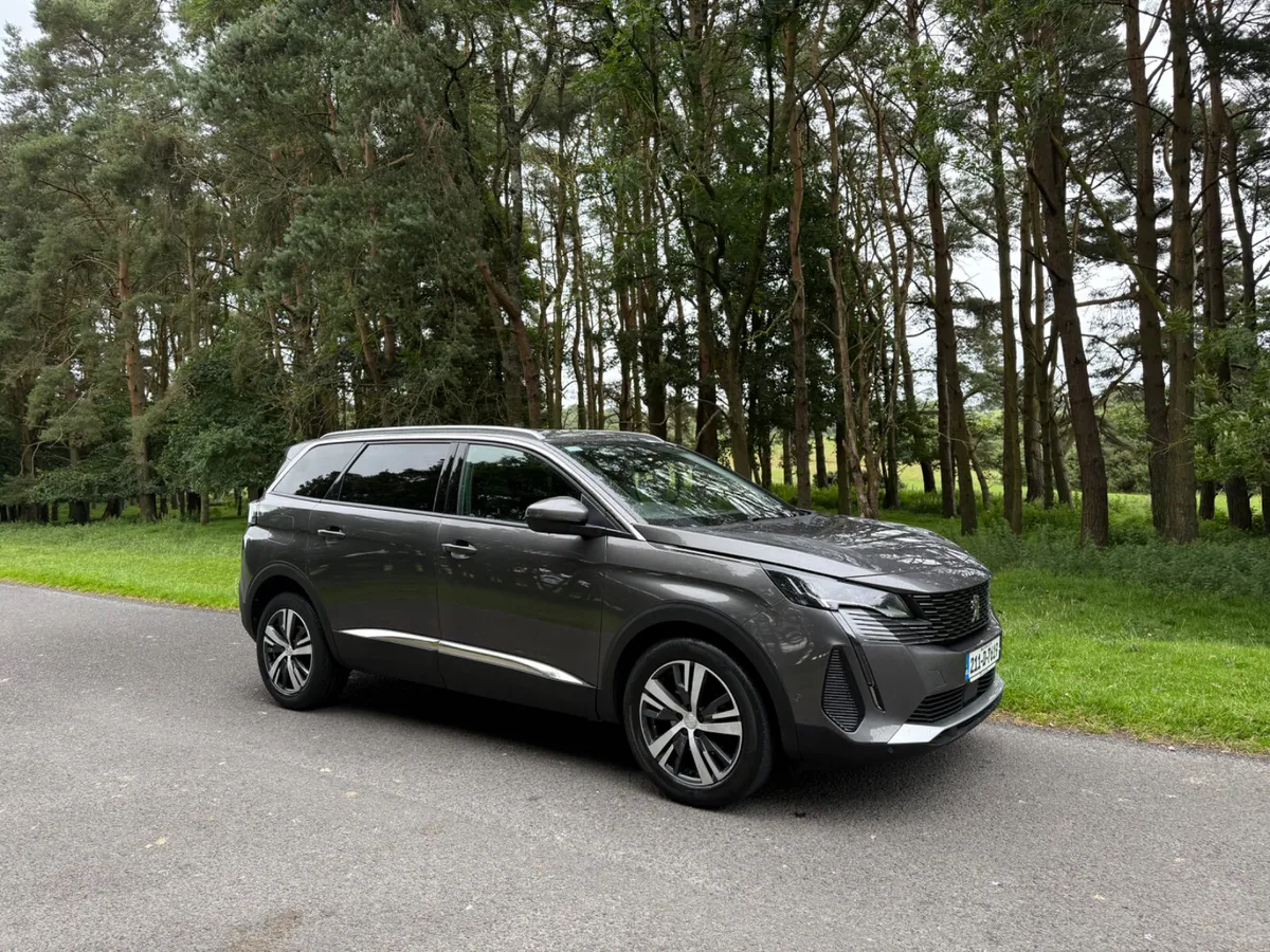 Peugeot 5008 2021 Low KM 7 Seats - Image 1