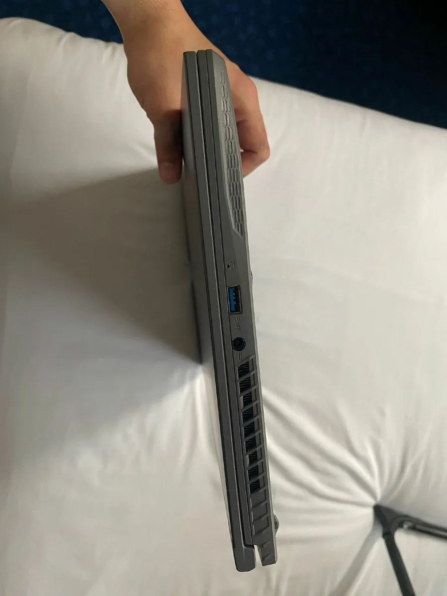 Msi Thin 15 Intel core i5 16 GB RAM Gaming Laptop - Image 2