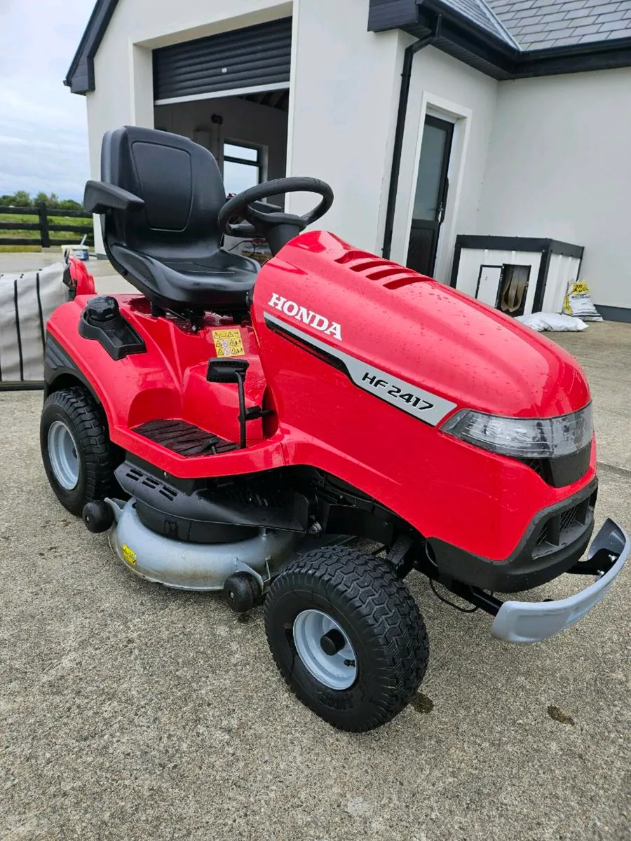 2022 Honda 2417 40 Inch cut - Image 1