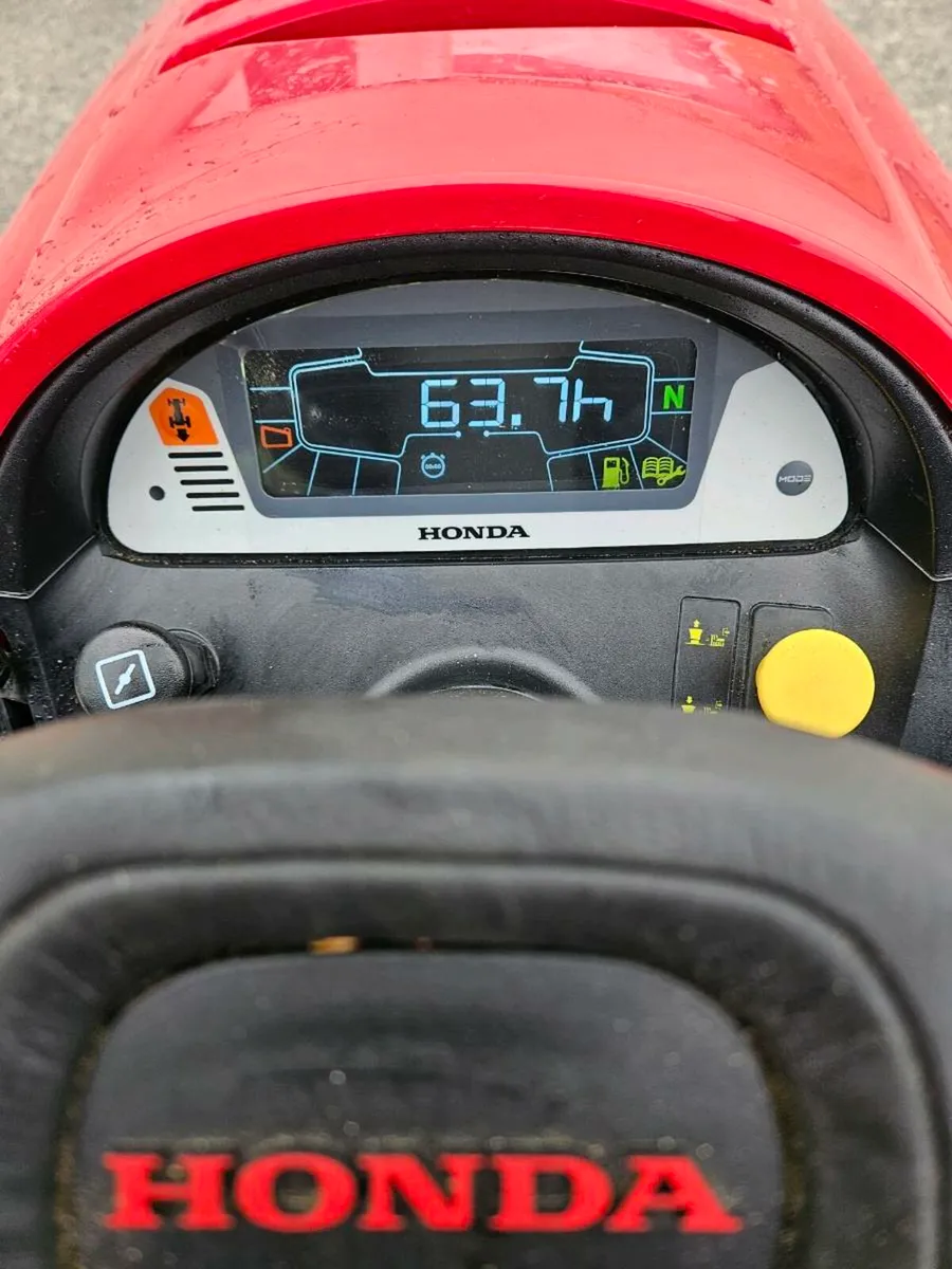 2022 Honda 2417 40 Inch cut - Image 2