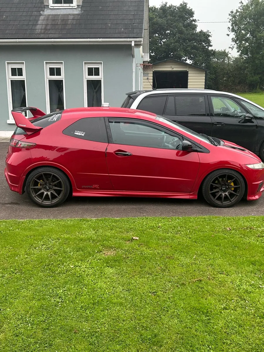 Honda Civic Type R GT - Image 2