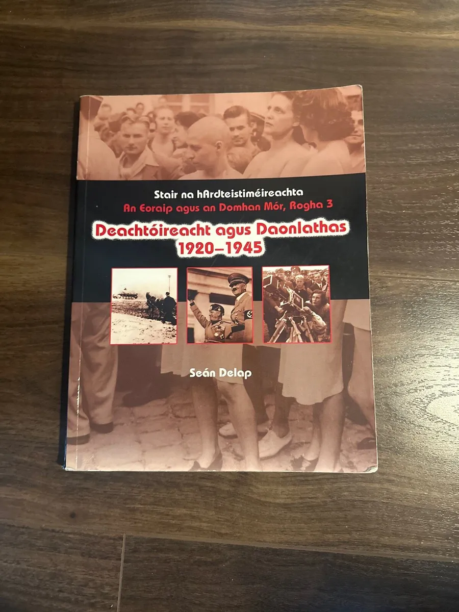 Deachtoureacht agus daonlathas schoolbook - Image 1