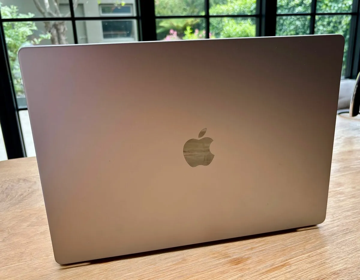 MacBook Air 13” (2018) Retina – i5 / 128GB SSD - Image 3