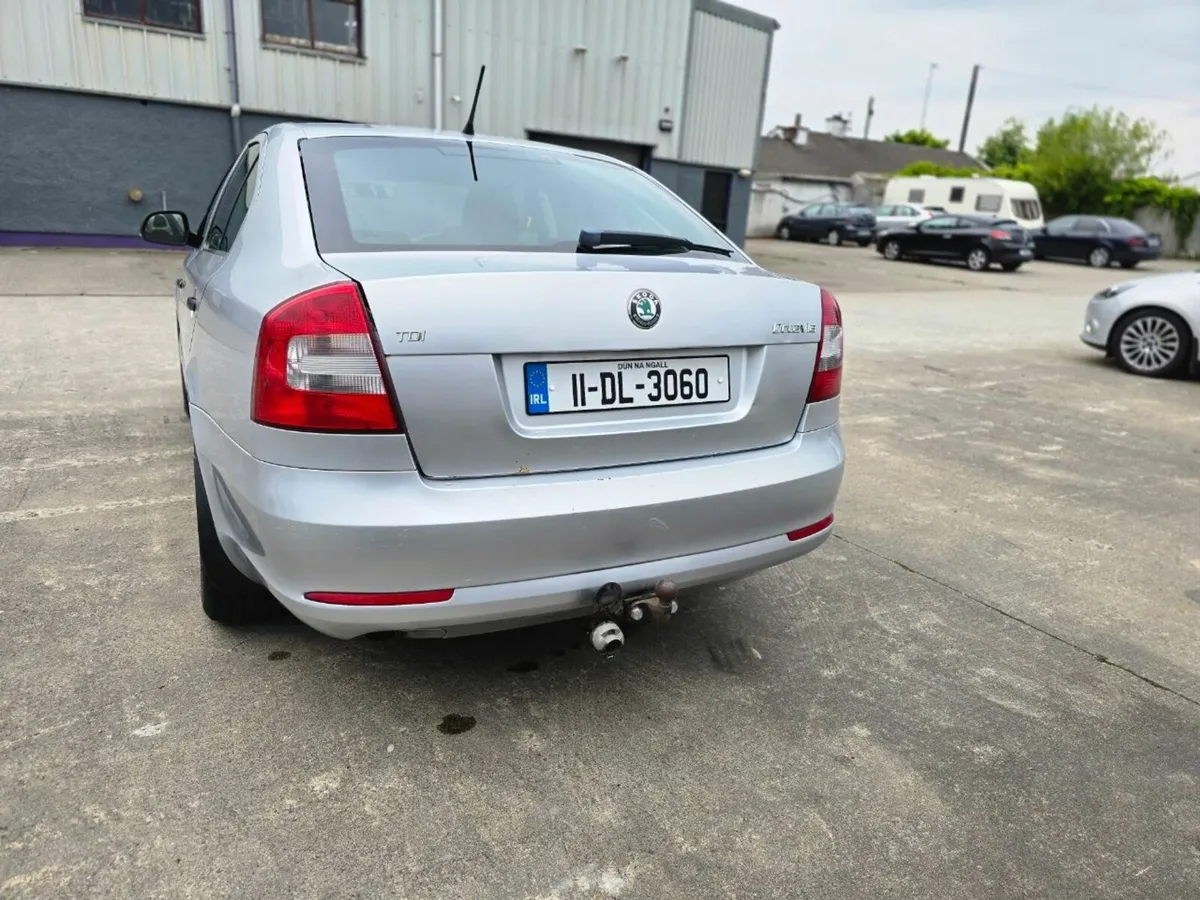 Skoda Octavia 2011. 1.6 diesel - Image 3