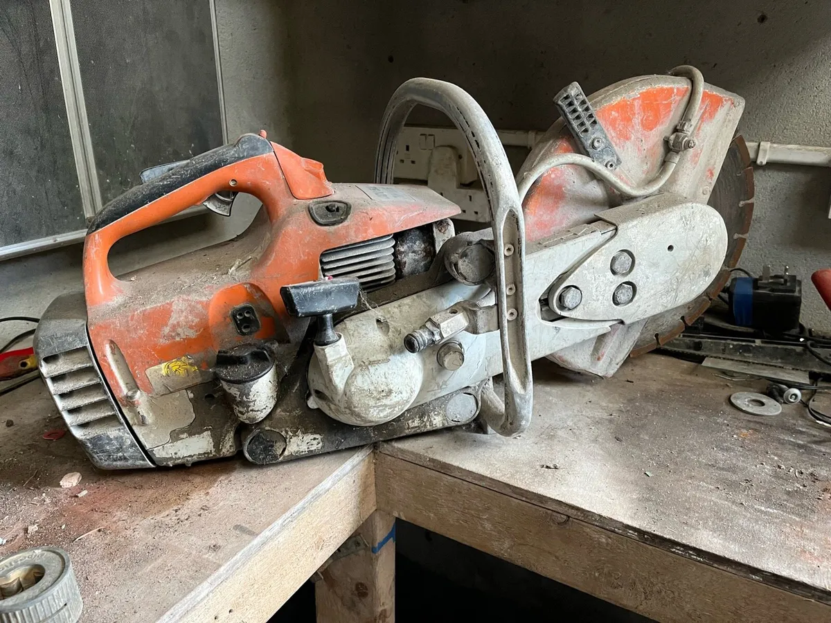 Stihl ts 400 consaw - Image 1