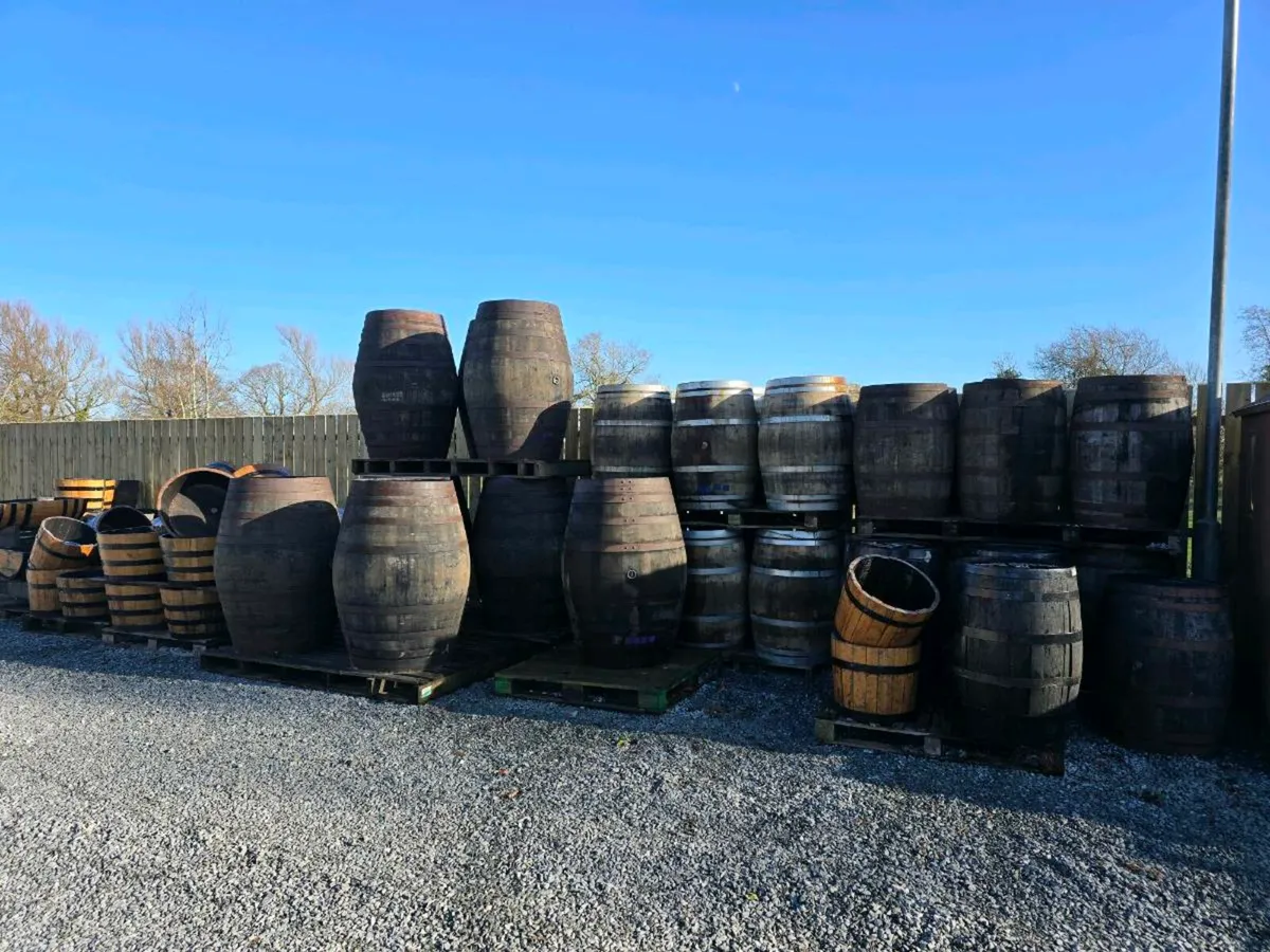 Clean oak barrels suit man cave gamesroom pub beer - Image 4