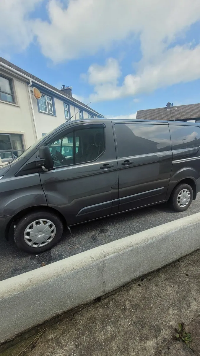 Ford Transit Custom 2018 - Image 2