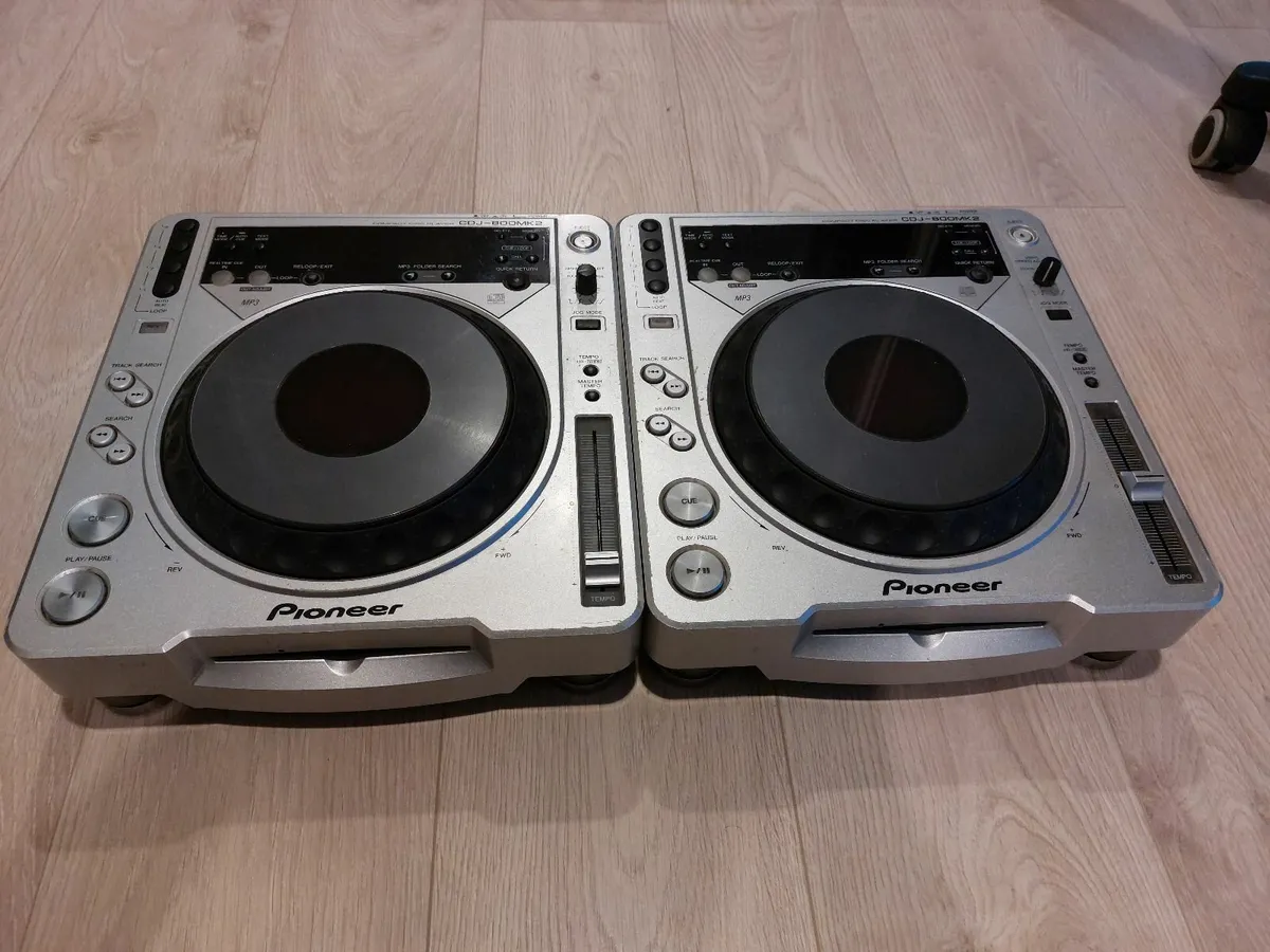 Pioneer DJM 600 / 2x CDJ 800 (MK2) - Image 2