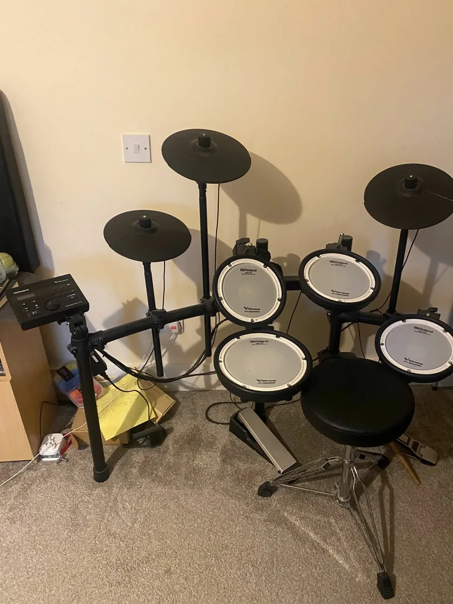 Roland TD07 Electronic drum kit - Image 1