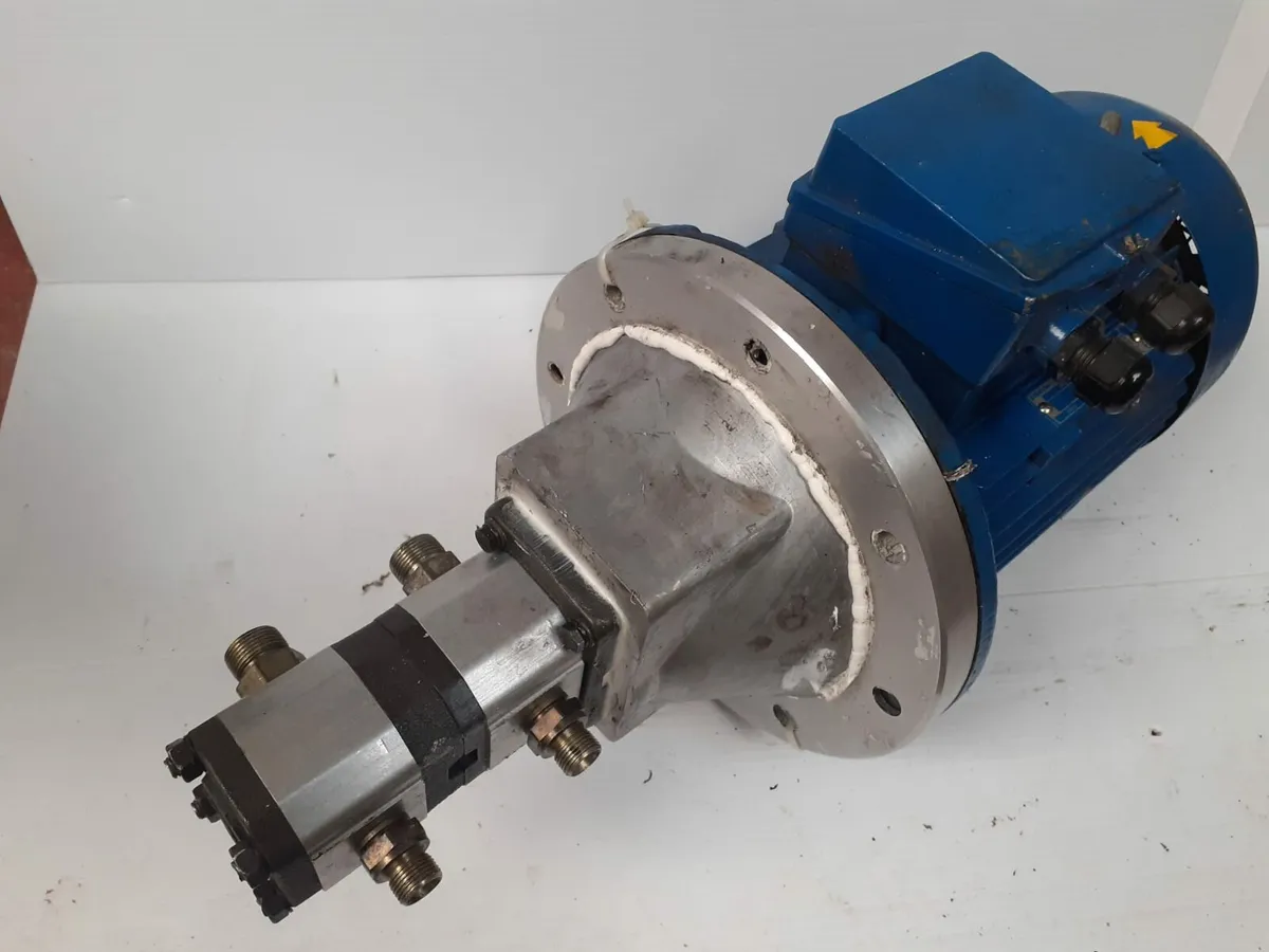3 phase motor and hydraulic pump - Image 1